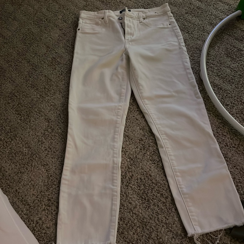 A&F white size 8 jeans 29 waist